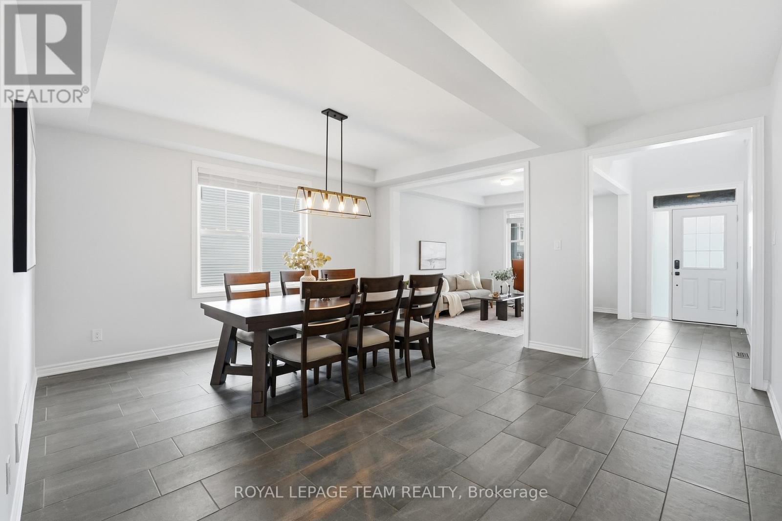 643 Rye Grass Way, Ottawa, ON - Indoor Photo Showing Dining Room