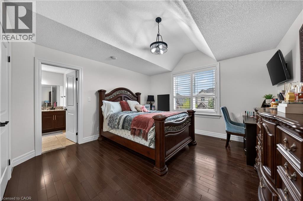 245 Joseph Schoerg Crescent, Kitchener, ON - Indoor Photo Showing Bedroom