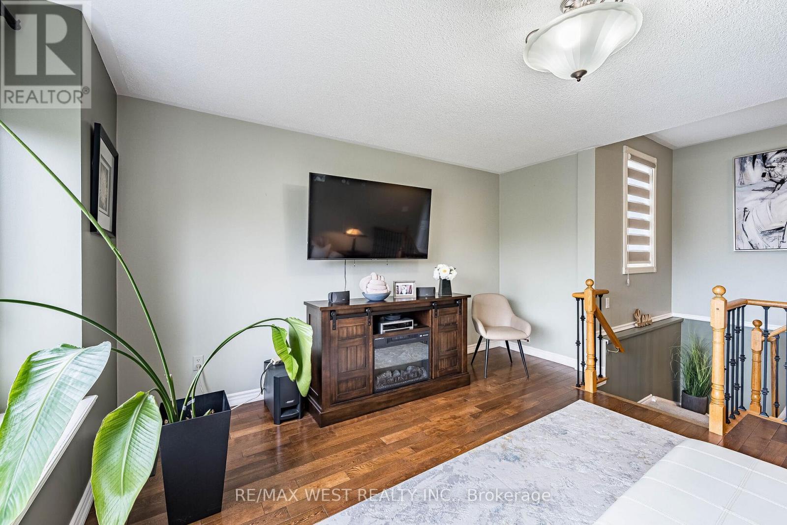 5 Moir Crescent, Barrie, ON - Indoor