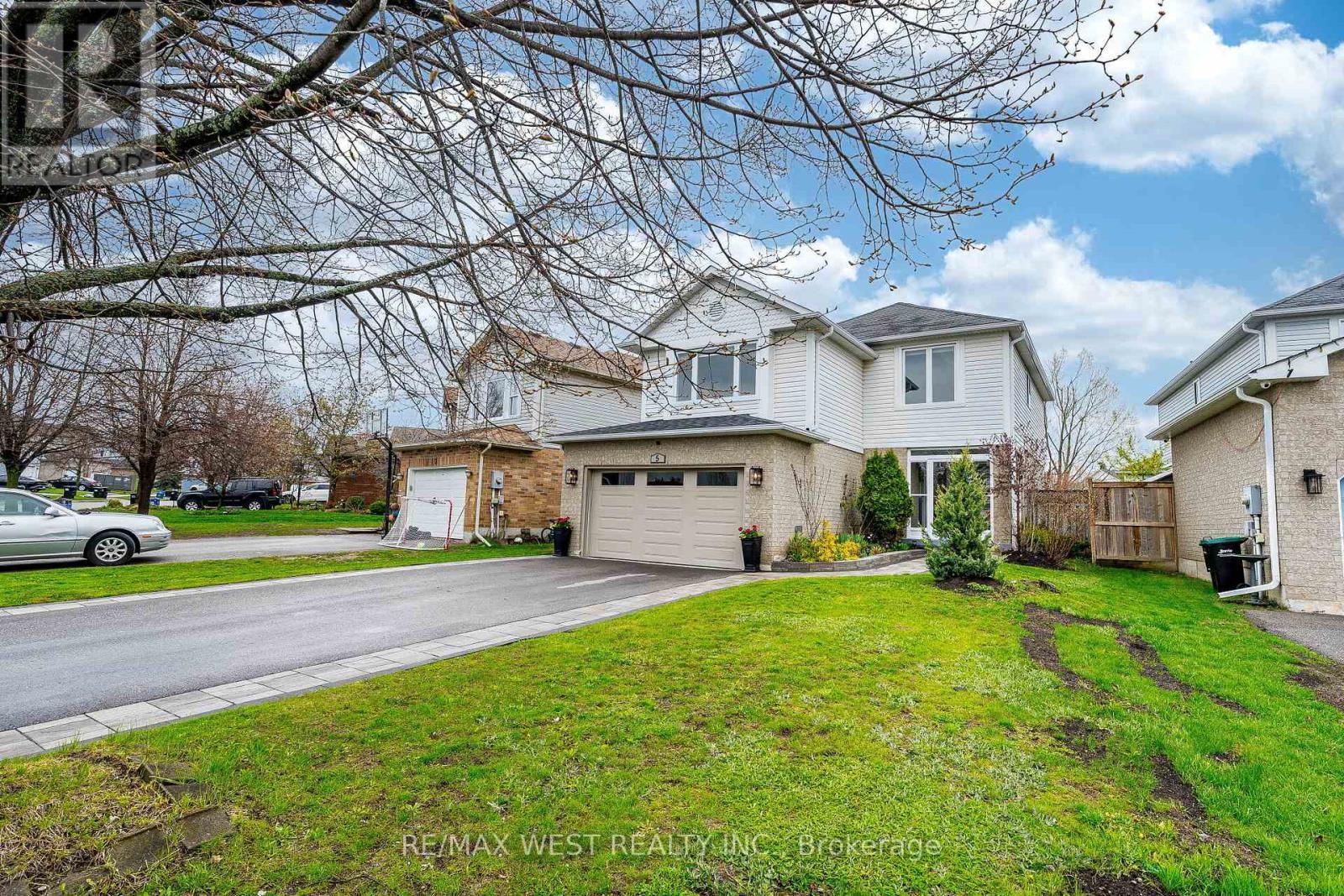 5 Moir Crescent, Barrie, ON - Outdoor