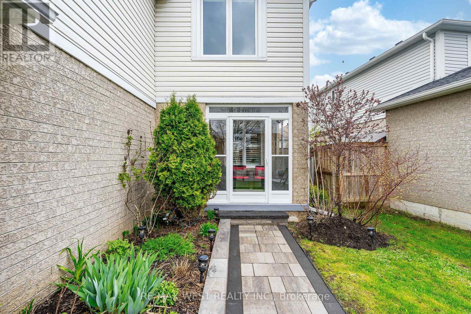 5 Moir Crescent, Barrie, ON - Outdoor