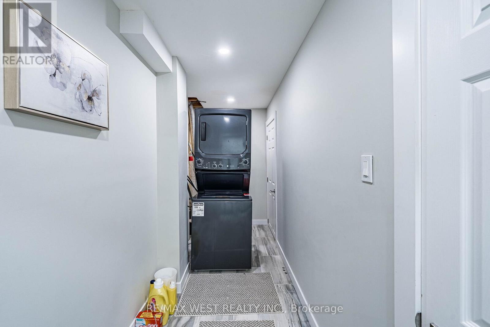 5 Moir Crescent, Barrie, ON - Indoor Photo Showing Other Room