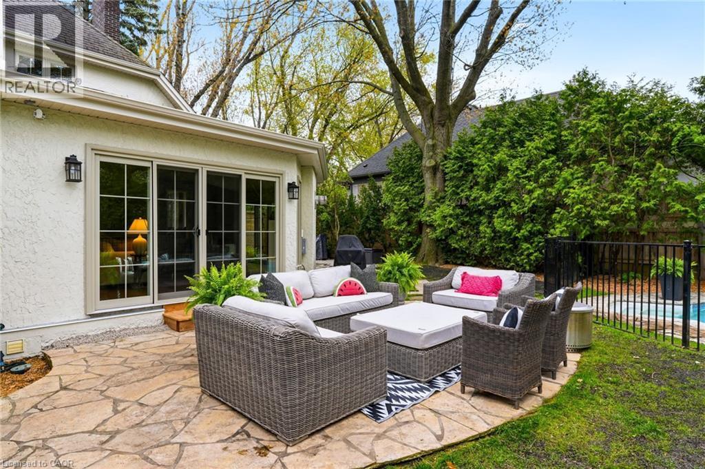 3081 Balmoral Avenue, Burlington, ON - Outdoor With Deck Patio Veranda