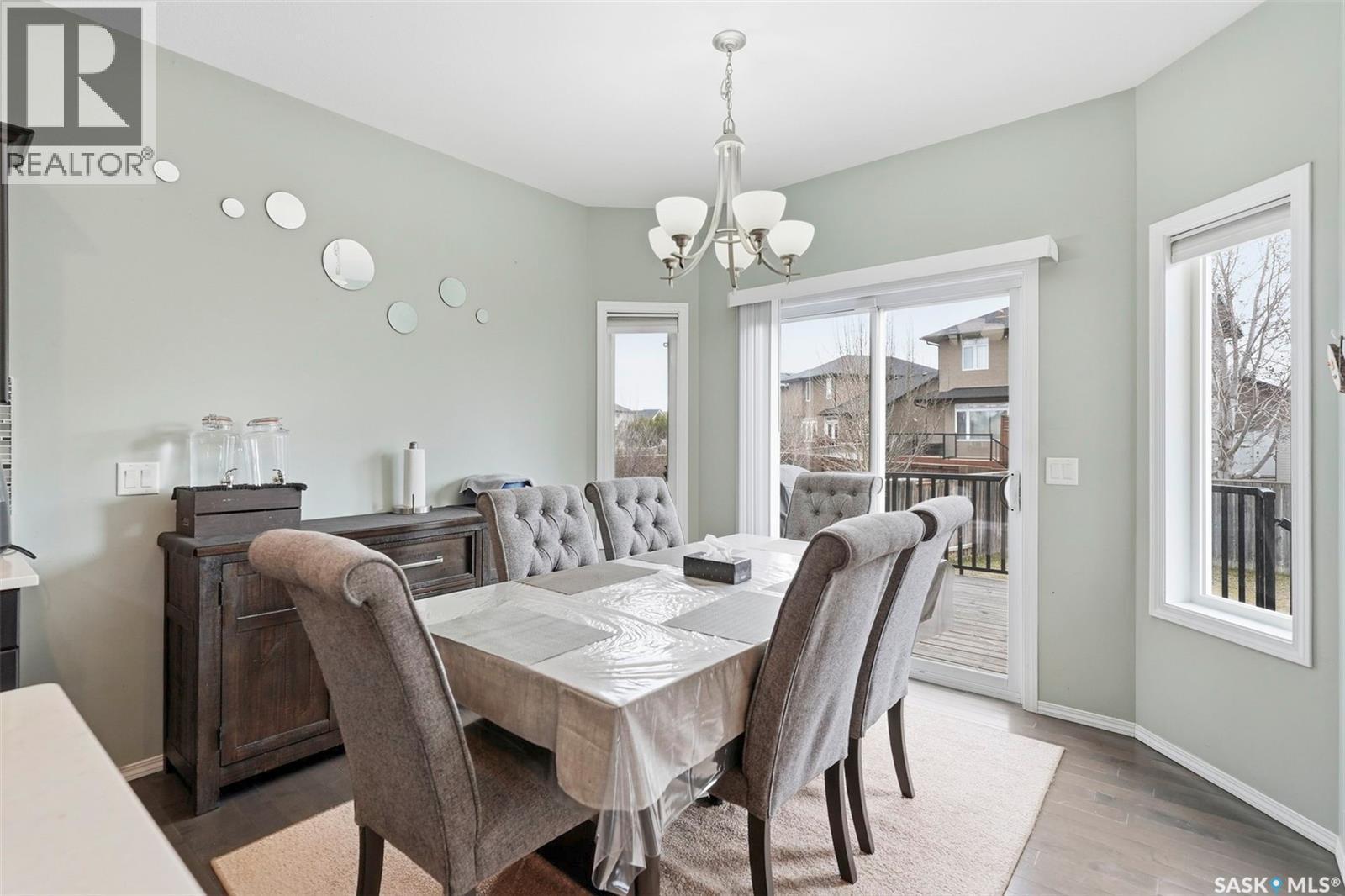 519 Rempel Manor, Saskatoon, SK - Indoor Photo Showing Dining Room
