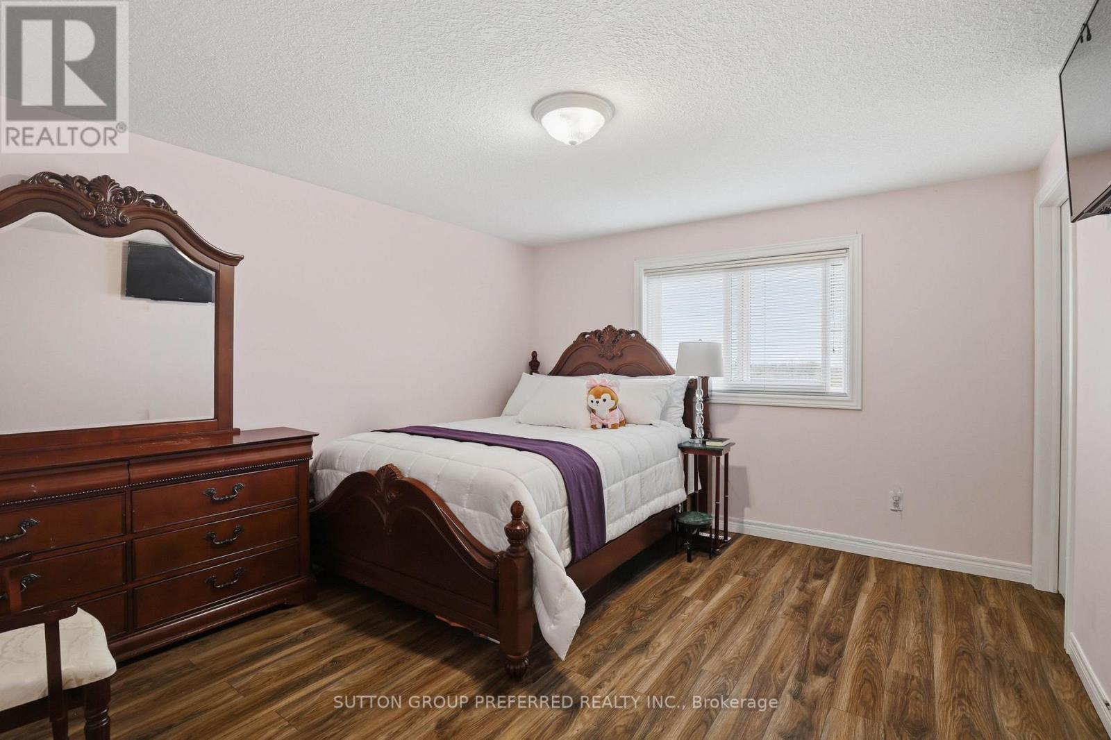 187 Hollyridge Crescent, Kitchener, ON - Indoor Photo Showing Bedroom