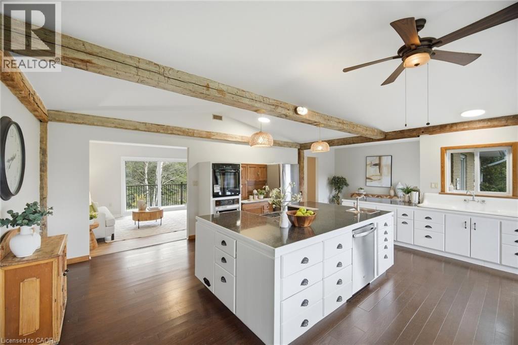 475248 County Rd 11, Amaranth, ON - Indoor Photo Showing Kitchen With Upgraded Kitchen