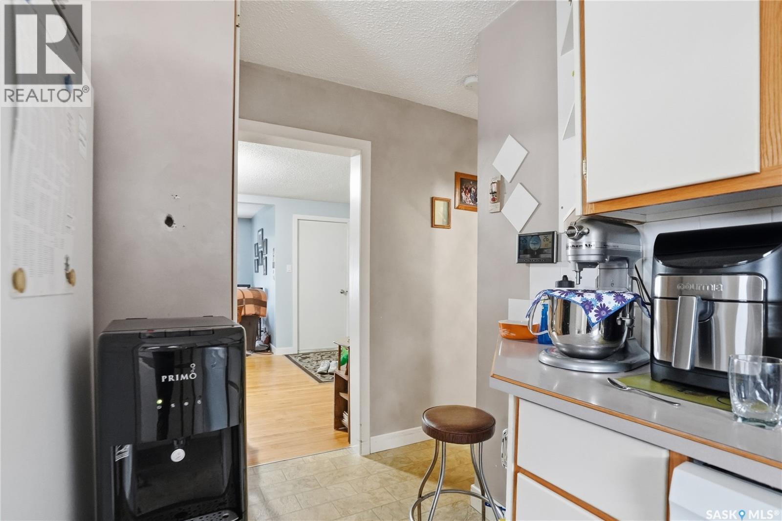 810 6Th Street, Perdue, SK - Indoor
