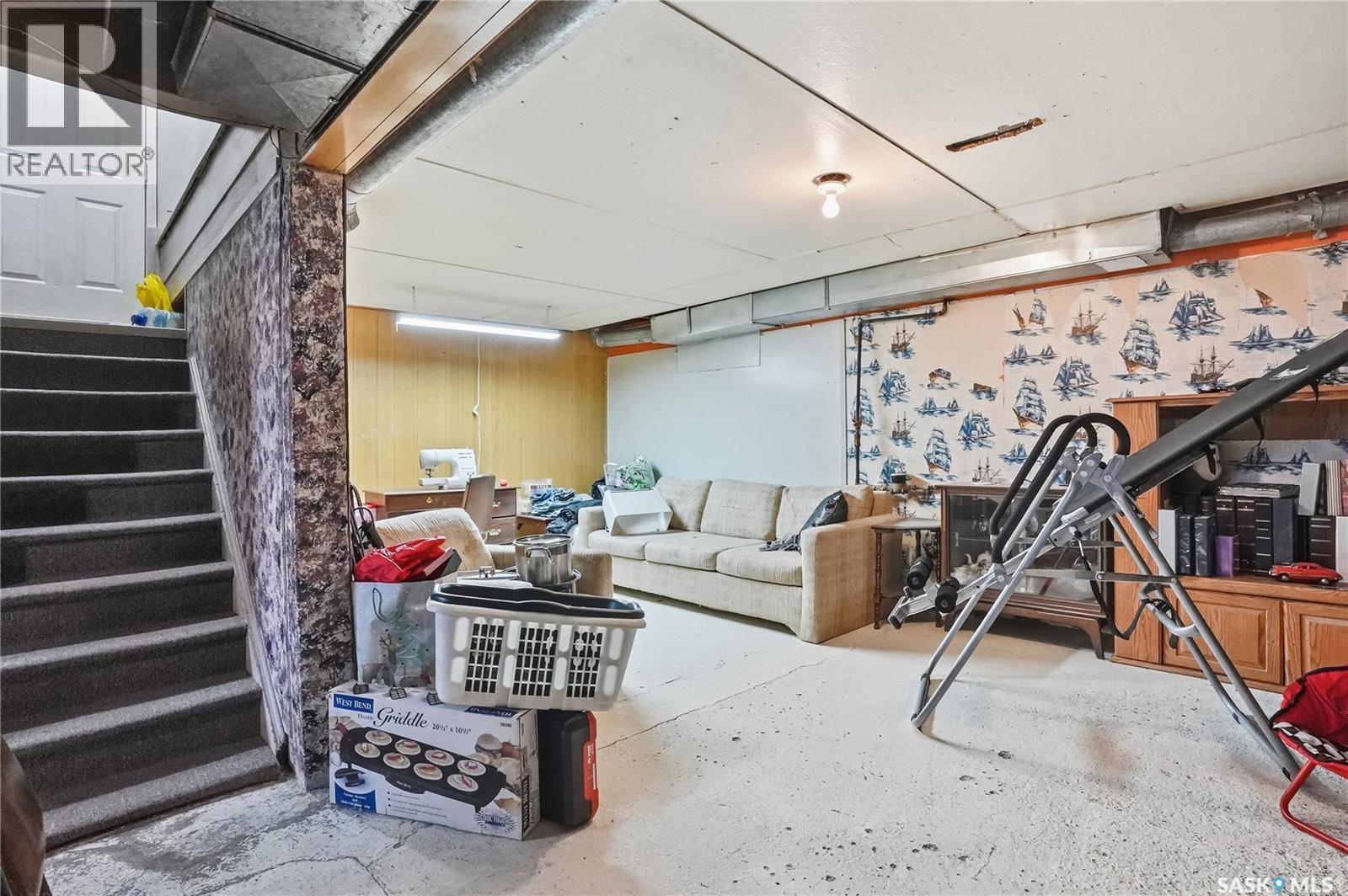 810 6Th Street, Perdue, SK - Indoor