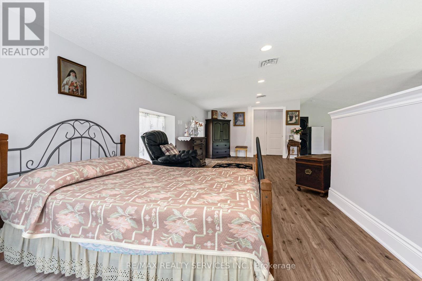 833180 4Th Line Ehs, Mono, ON - Indoor Photo Showing Bedroom