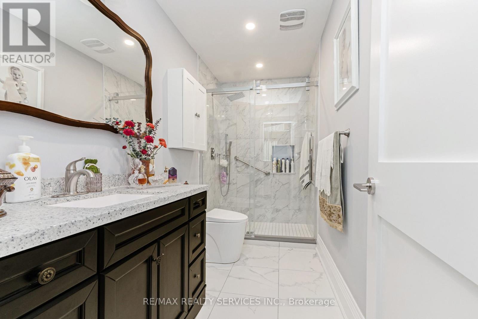 833180 4Th Line Ehs, Mono, ON - Indoor Photo Showing Bathroom