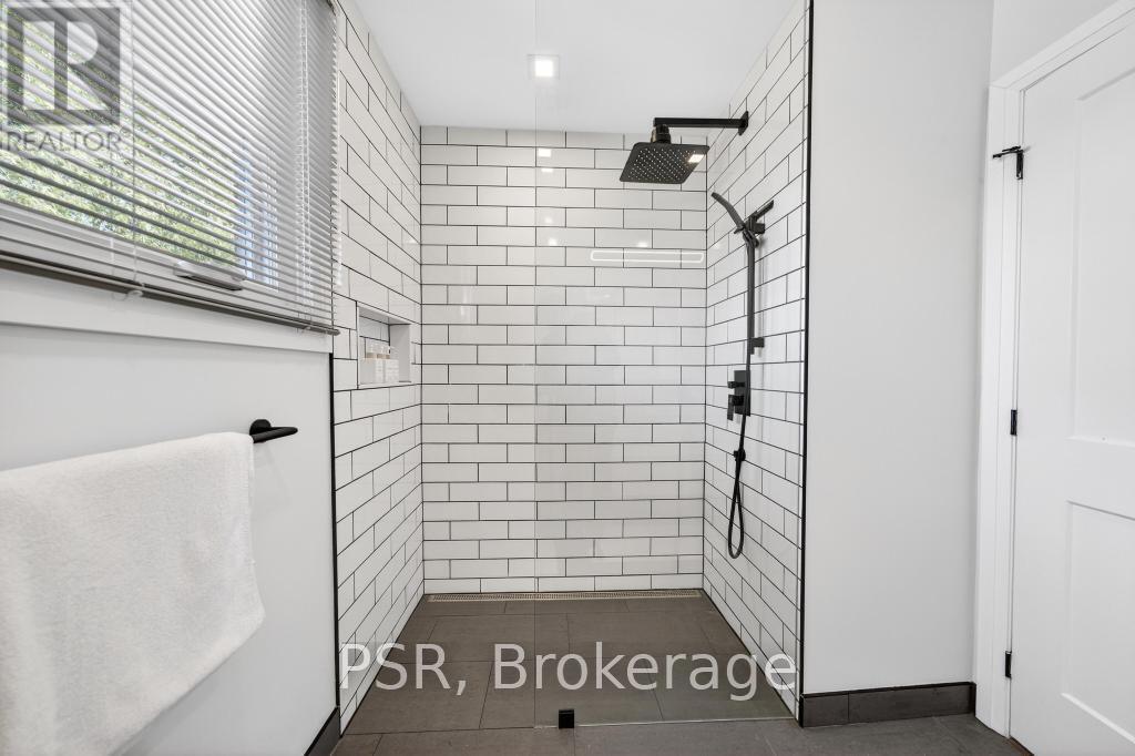 19 Glen Forest Drive, Hamilton, ON - Indoor