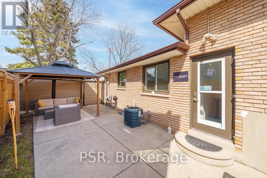 19 Glen Forest Drive, Hamilton, ON - Outdoor With Exterior