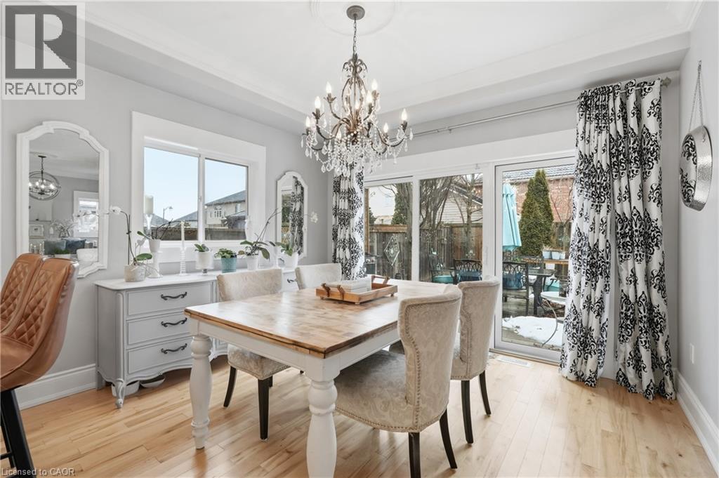 36 Pavilion Drive, Binbrook, ON - Indoor Photo Showing Dining Room