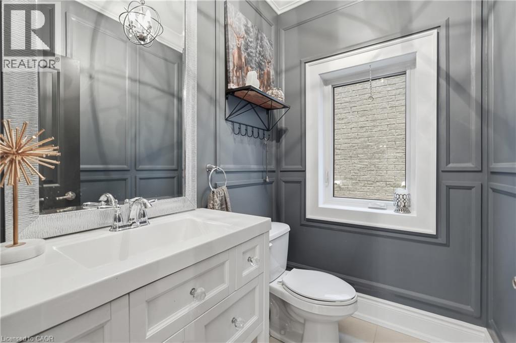 36 Pavilion Drive, Binbrook, ON - Indoor Photo Showing Bathroom
