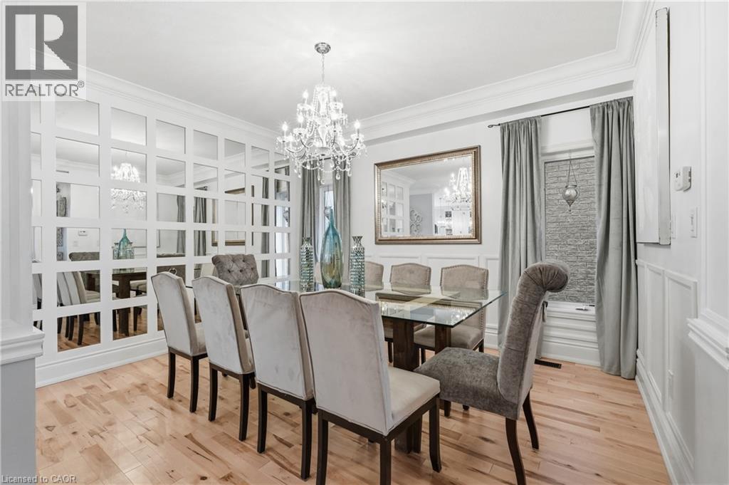 36 Pavilion Drive, Binbrook, ON - Indoor Photo Showing Dining Room