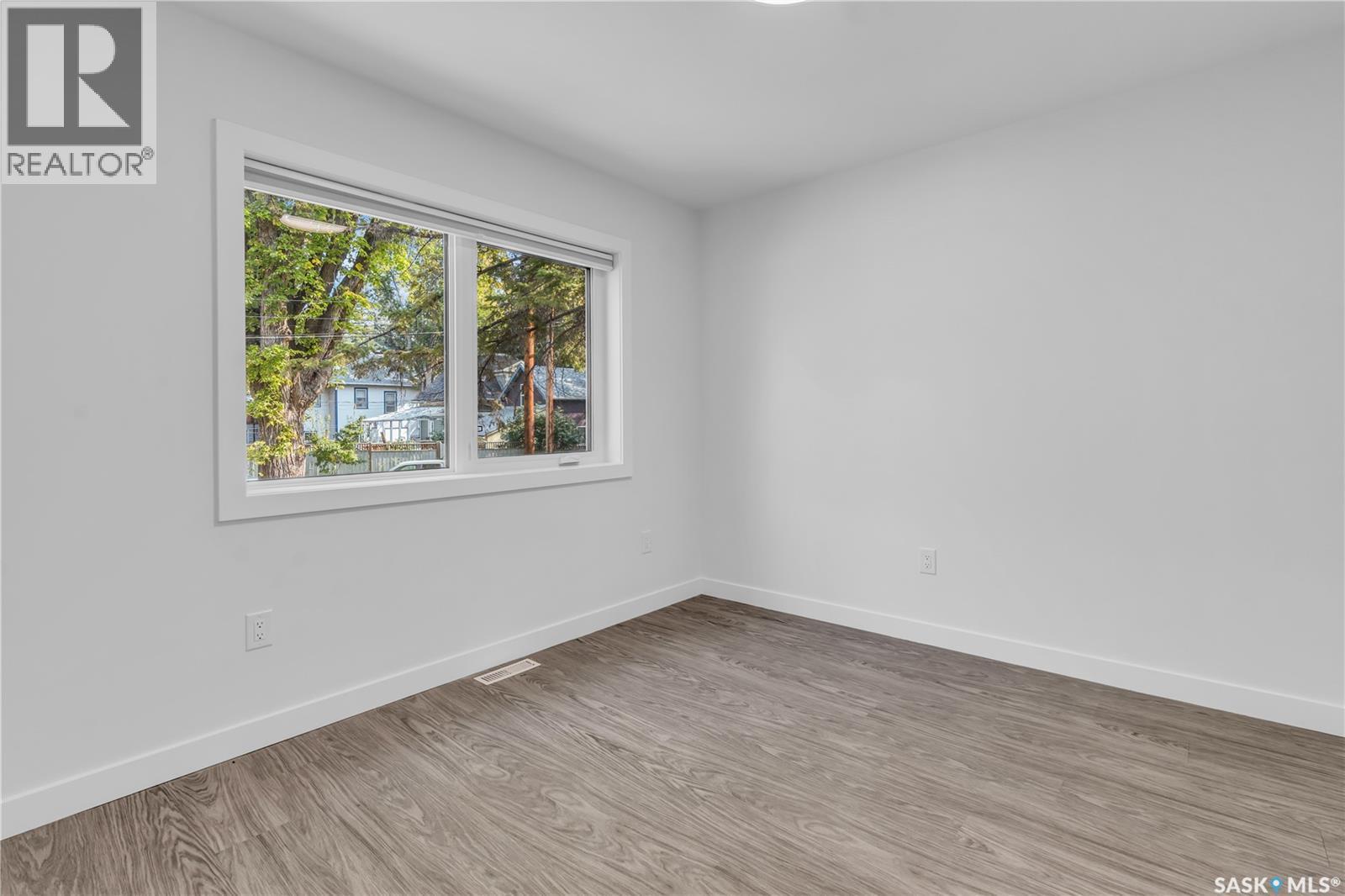 320 25Th Street W, Saskatoon, SK - Indoor Photo Showing Other Room