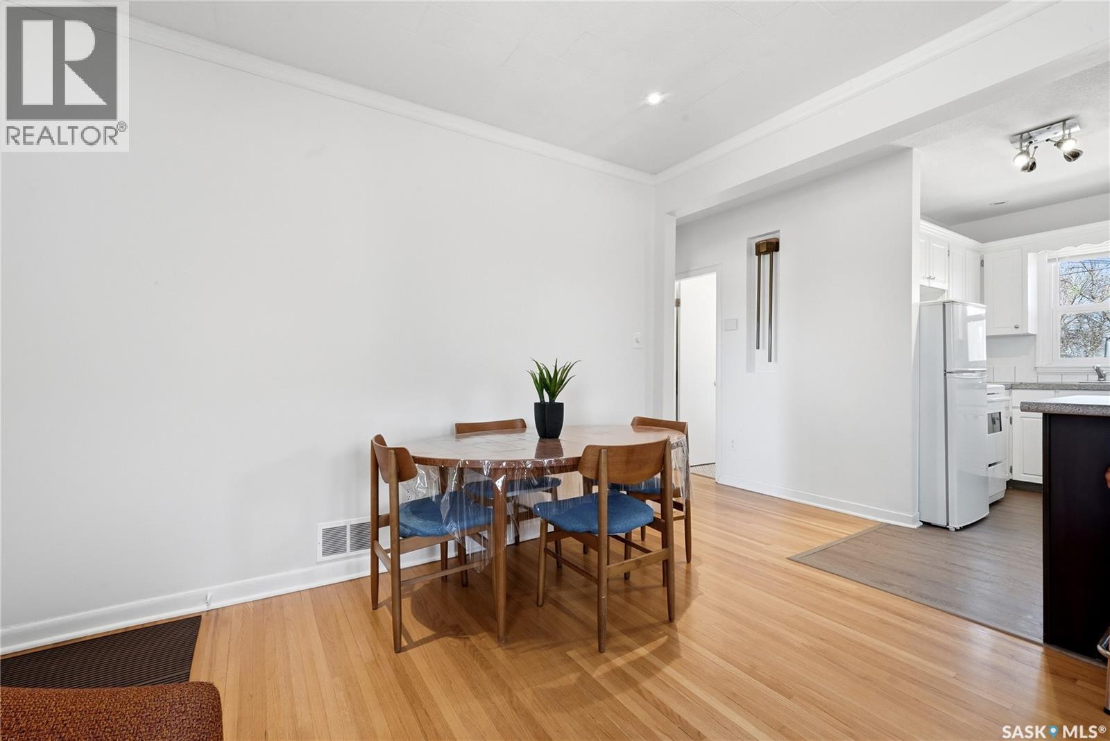2221 Francis Street, Regina, SK - Indoor Photo Showing Dining Room
