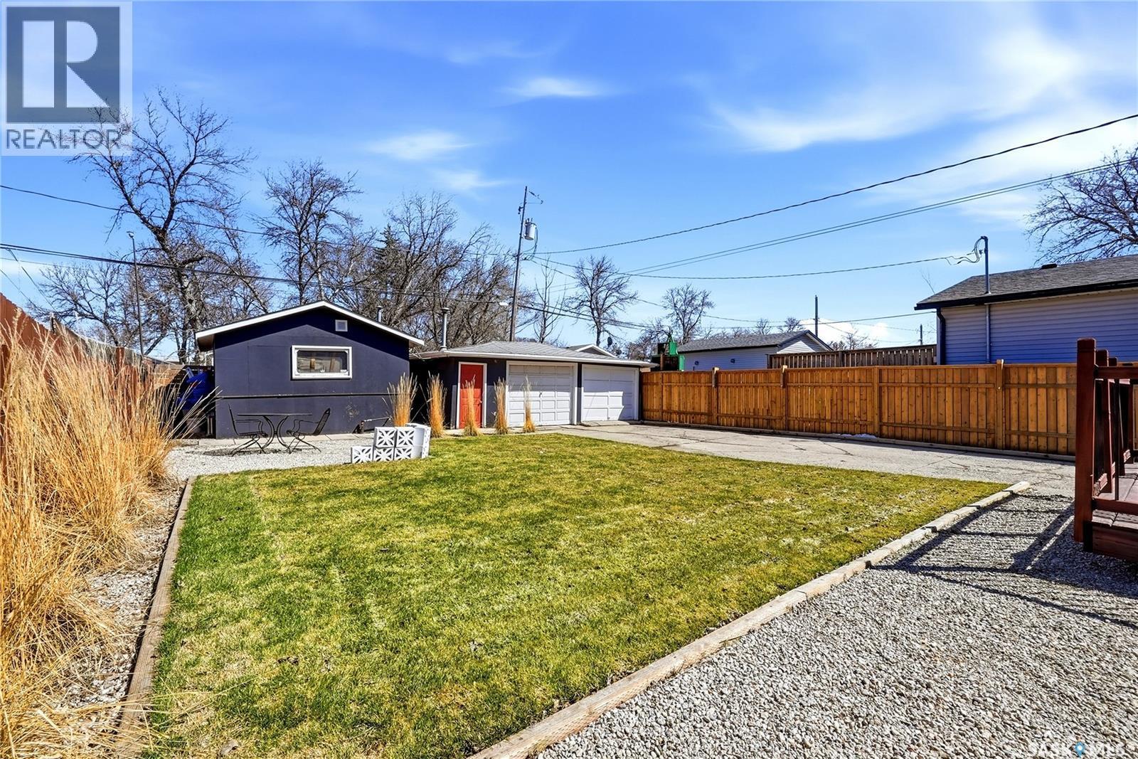 2221 Francis Street, Regina, SK - Outdoor