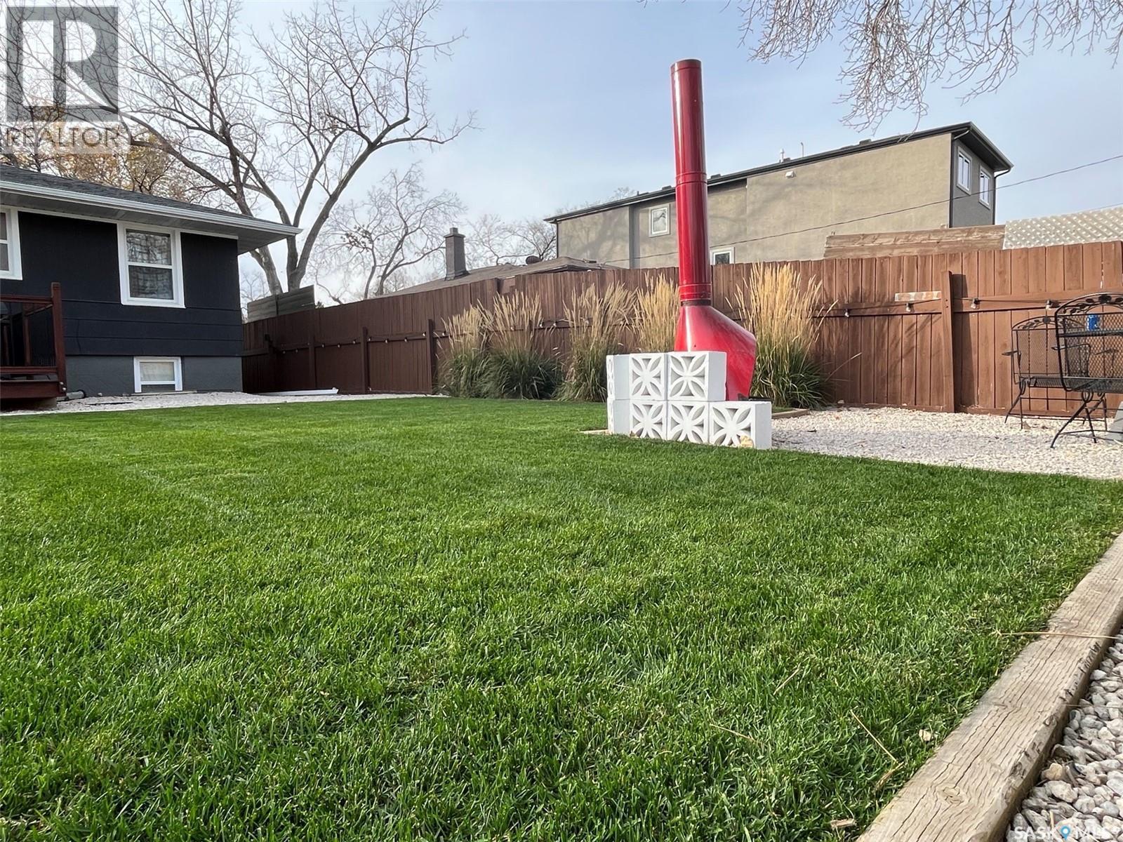 2221 Francis Street, Regina, SK - Outdoor