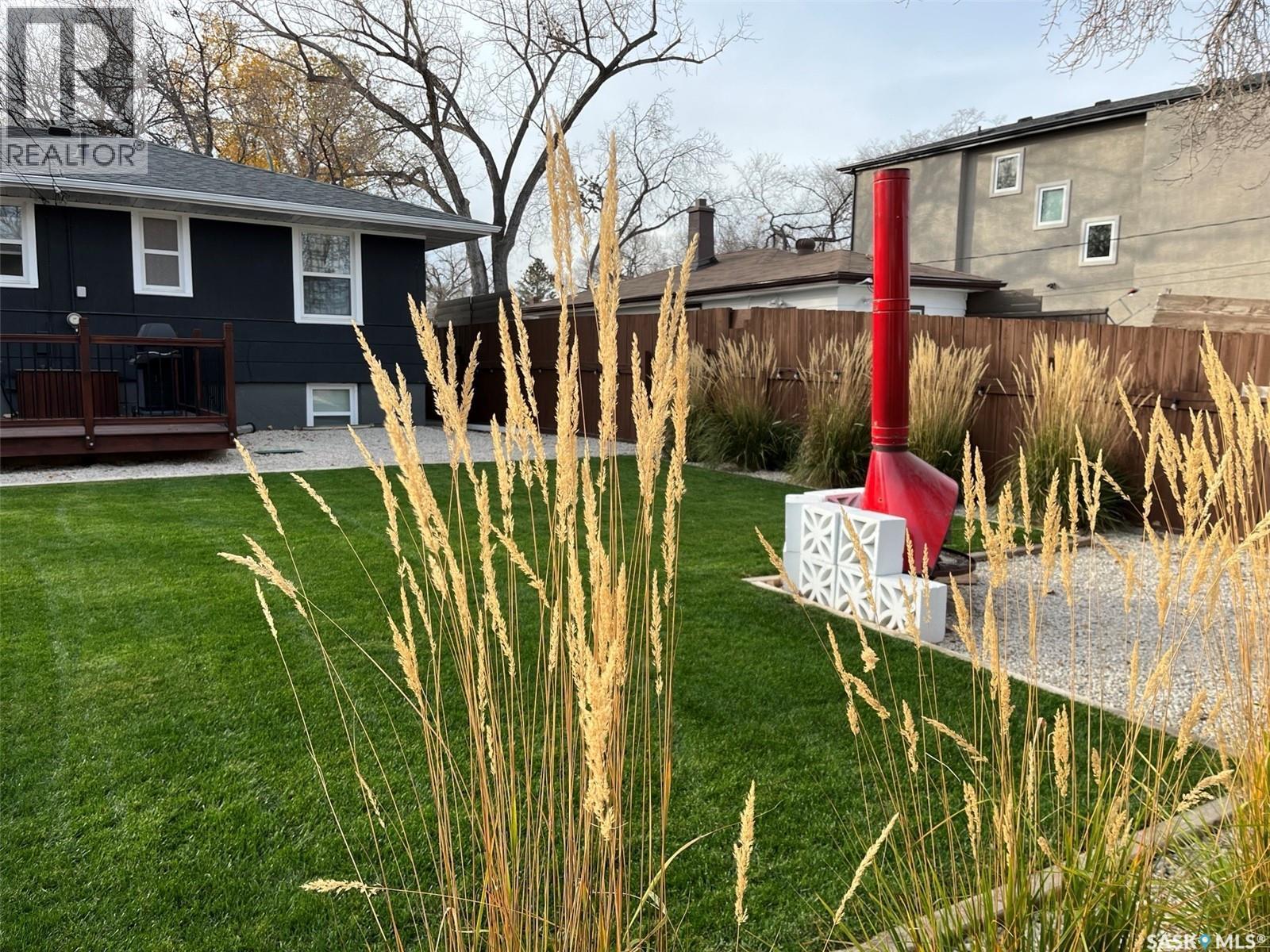 2221 Francis Street, Regina, SK - Outdoor