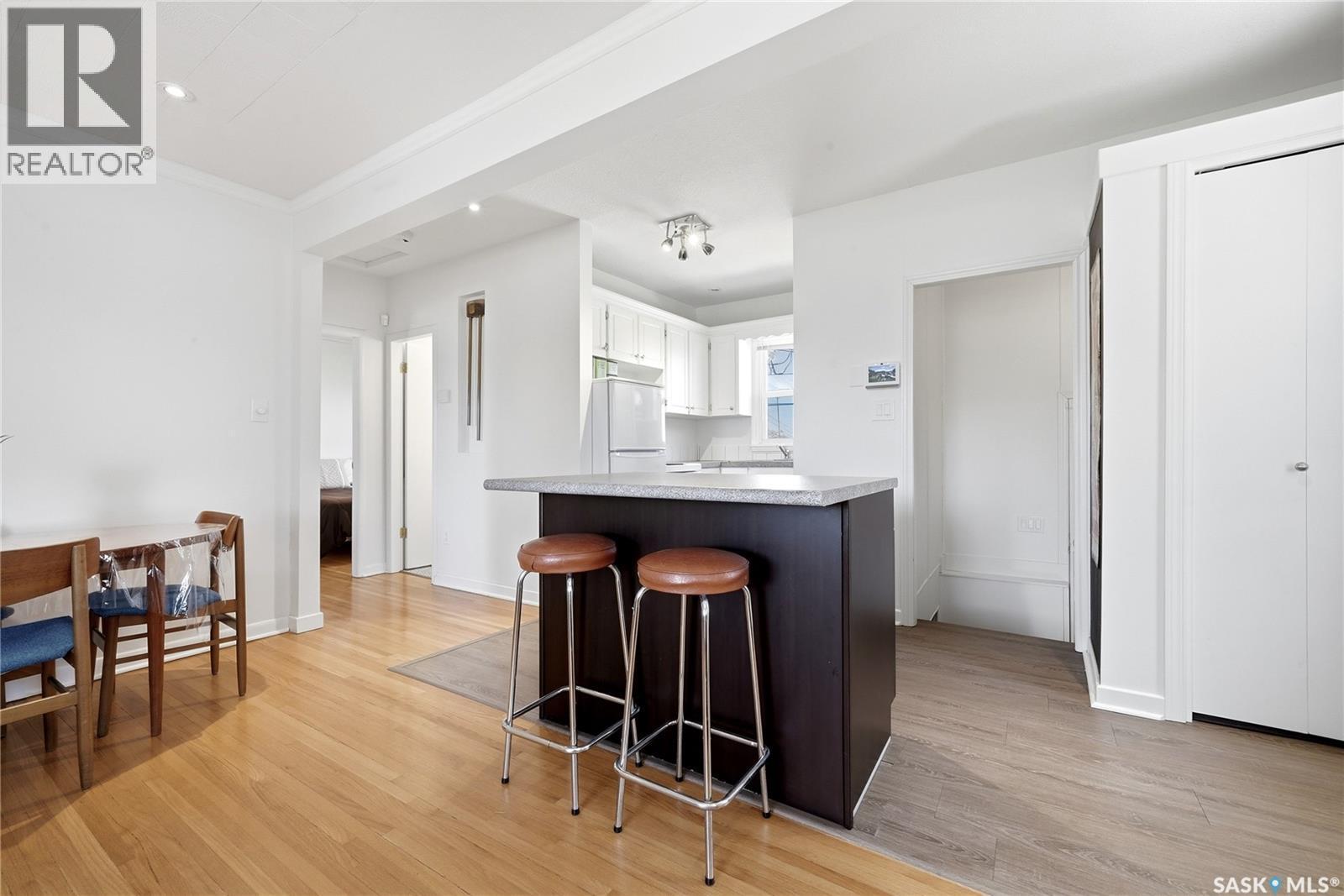 2221 Francis Street, Regina, SK - Indoor
