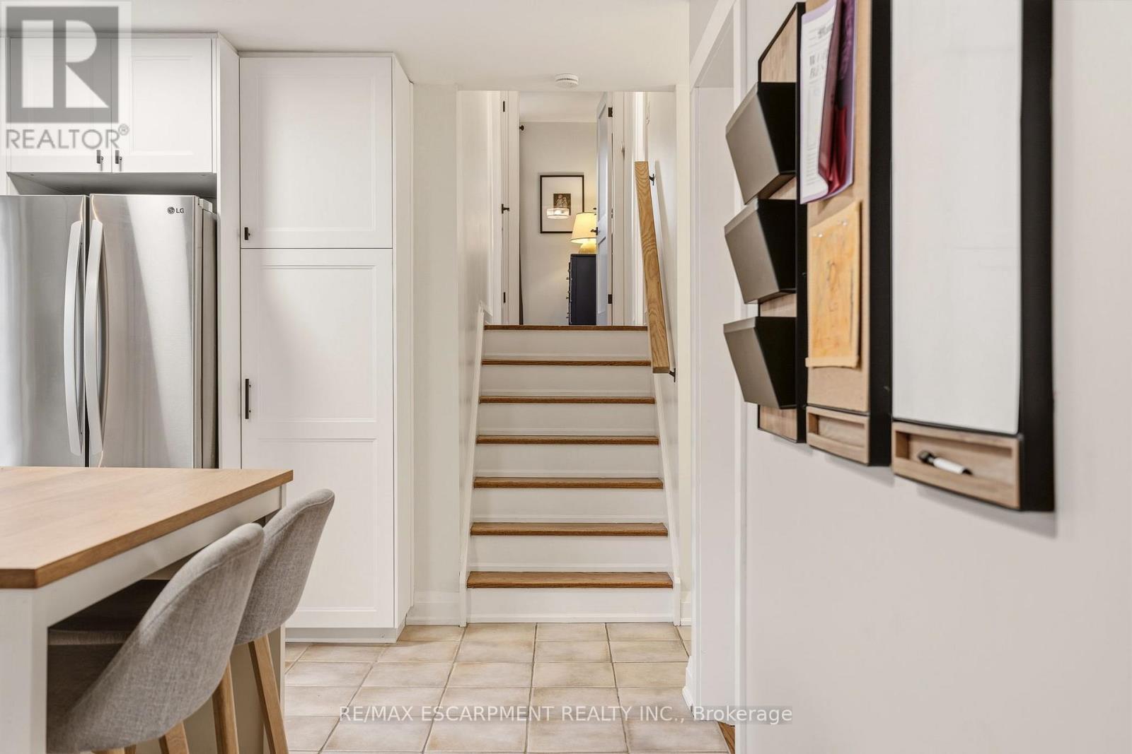 3452 Caplan Crescent, Burlington, ON - Indoor