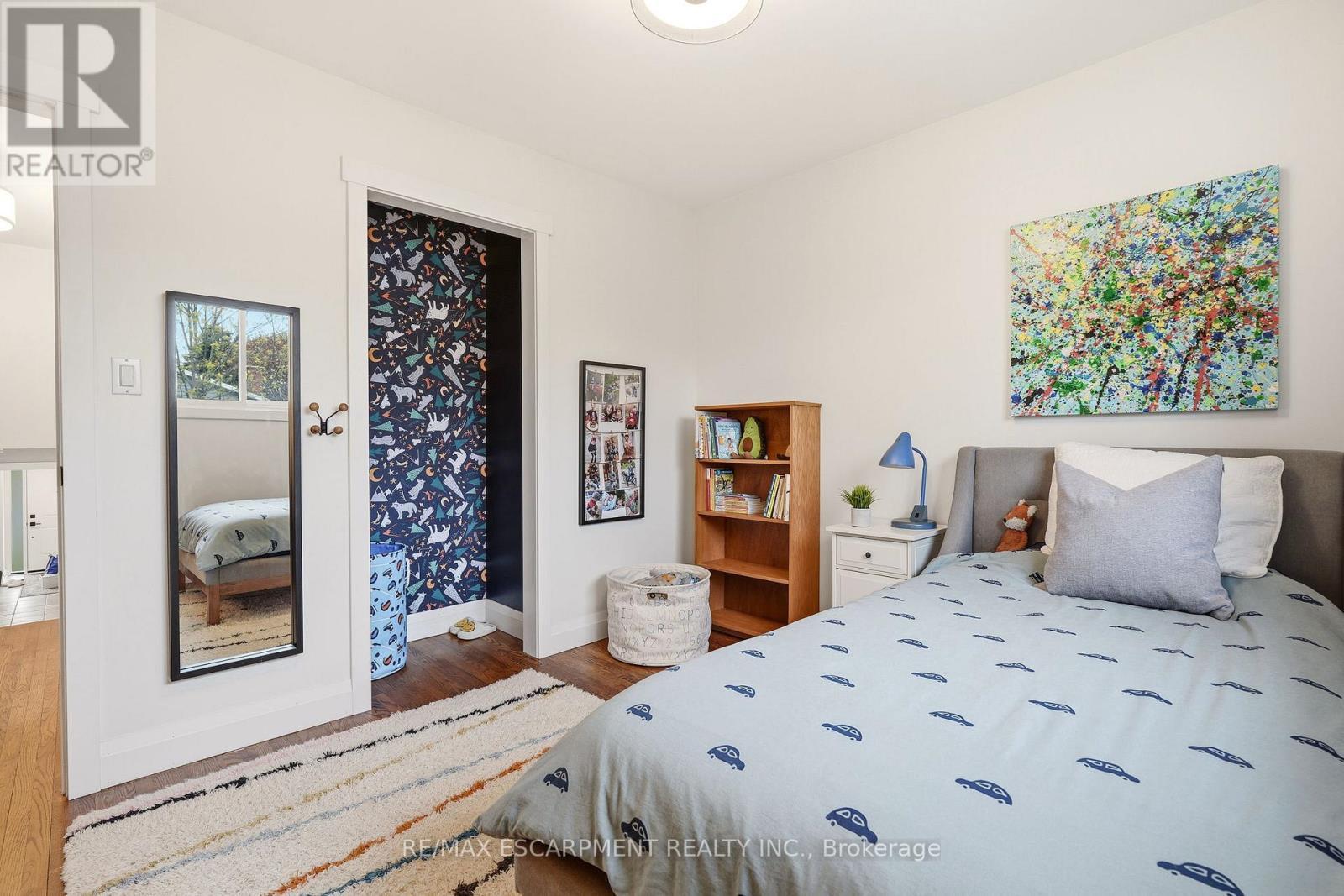 3452 Caplan Crescent, Burlington, ON - Indoor Photo Showing Bedroom