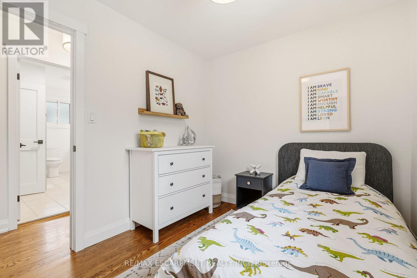 3452 Caplan Crescent, Burlington, ON - Indoor Photo Showing Bedroom