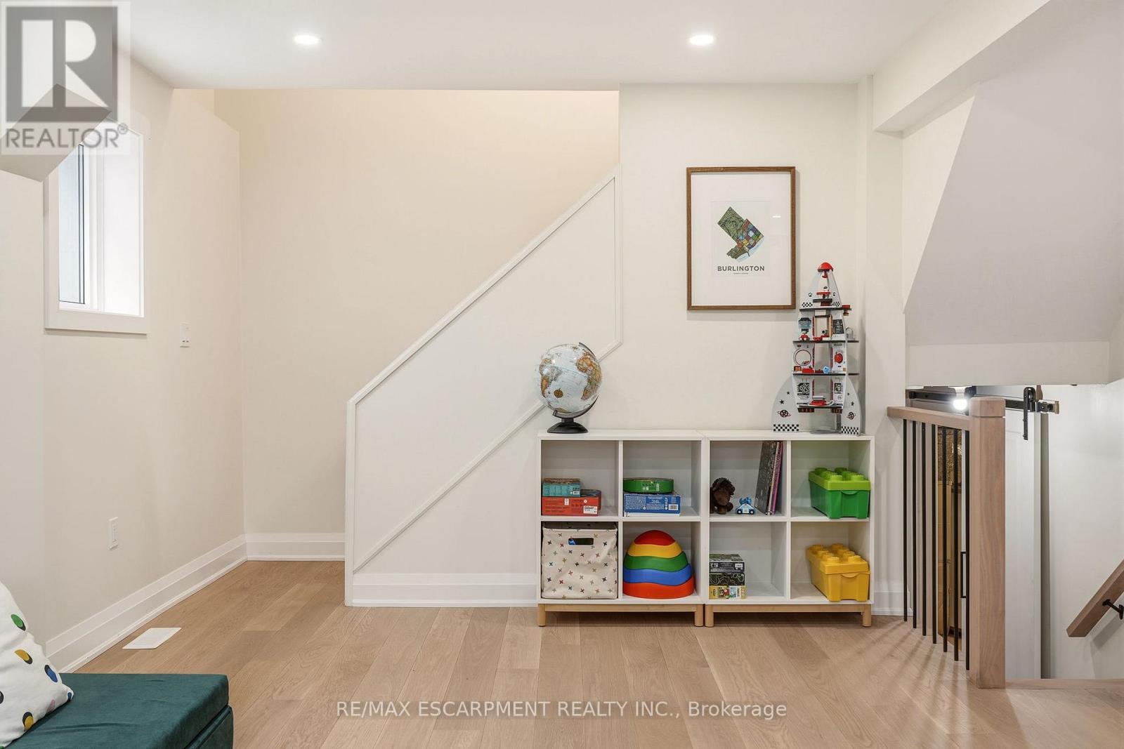 3452 Caplan Crescent, Burlington, ON - Indoor Photo Showing Other Room