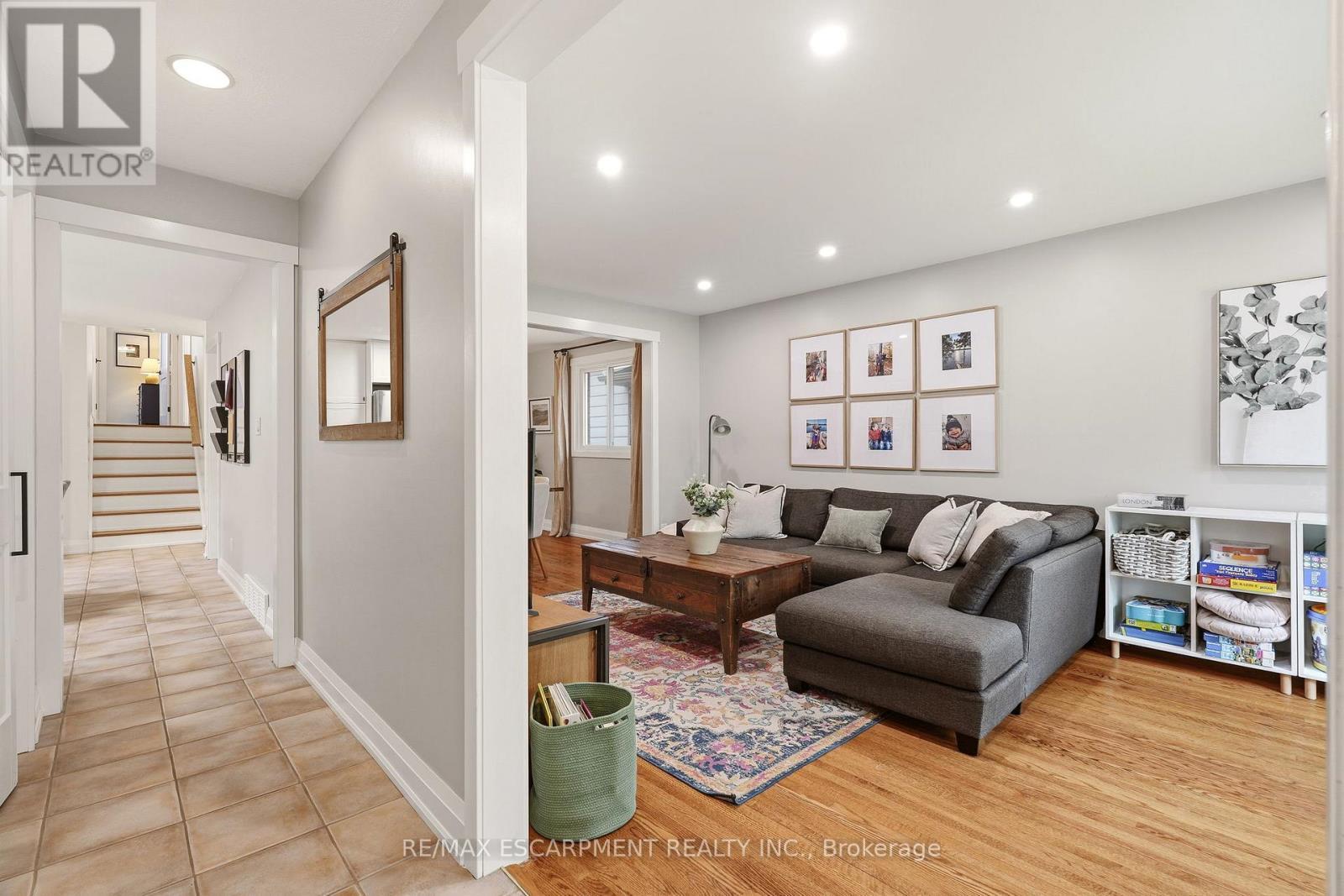3452 Caplan Crescent, Burlington, ON - Indoor
