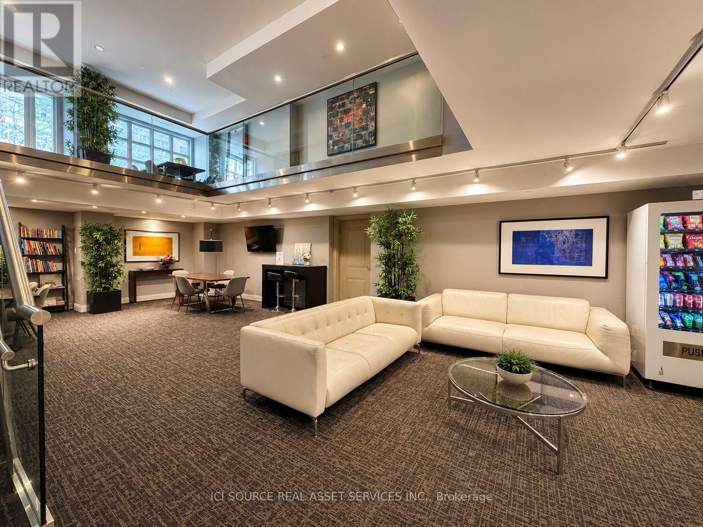 725 - 85 East Liberty Street, Toronto, ON - Indoor Photo Showing Other Room