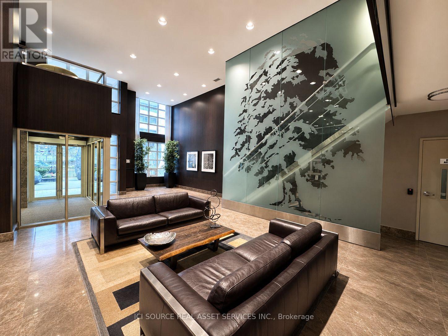 725 - 85 East Liberty Street, Toronto, ON - Indoor