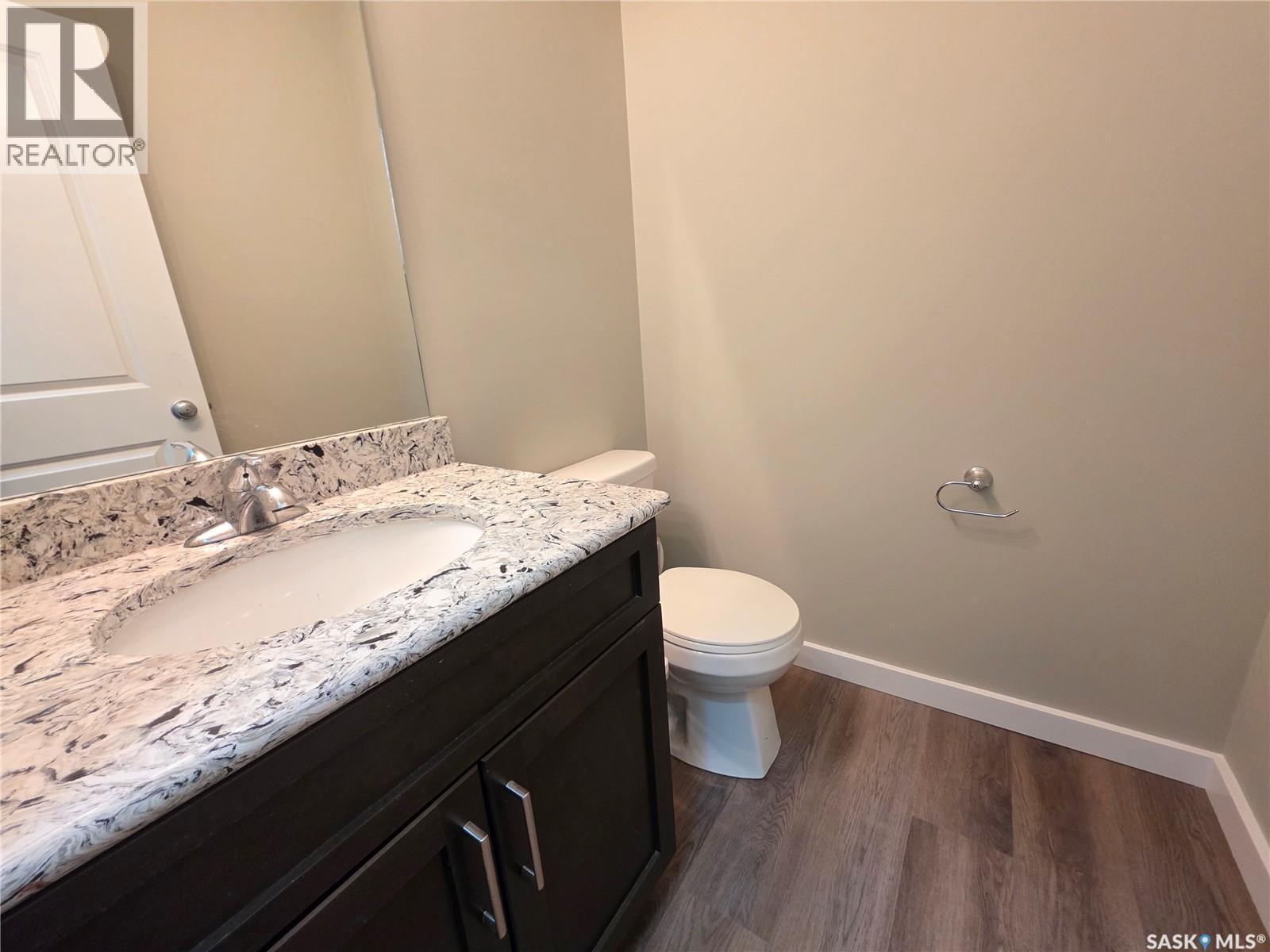 553 Douglas Drive, Swift Current, SK - Indoor Photo Showing Bathroom