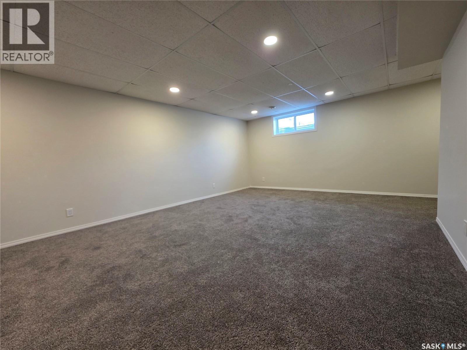 553 Douglas Drive, Swift Current, SK - Indoor Photo Showing Other Room