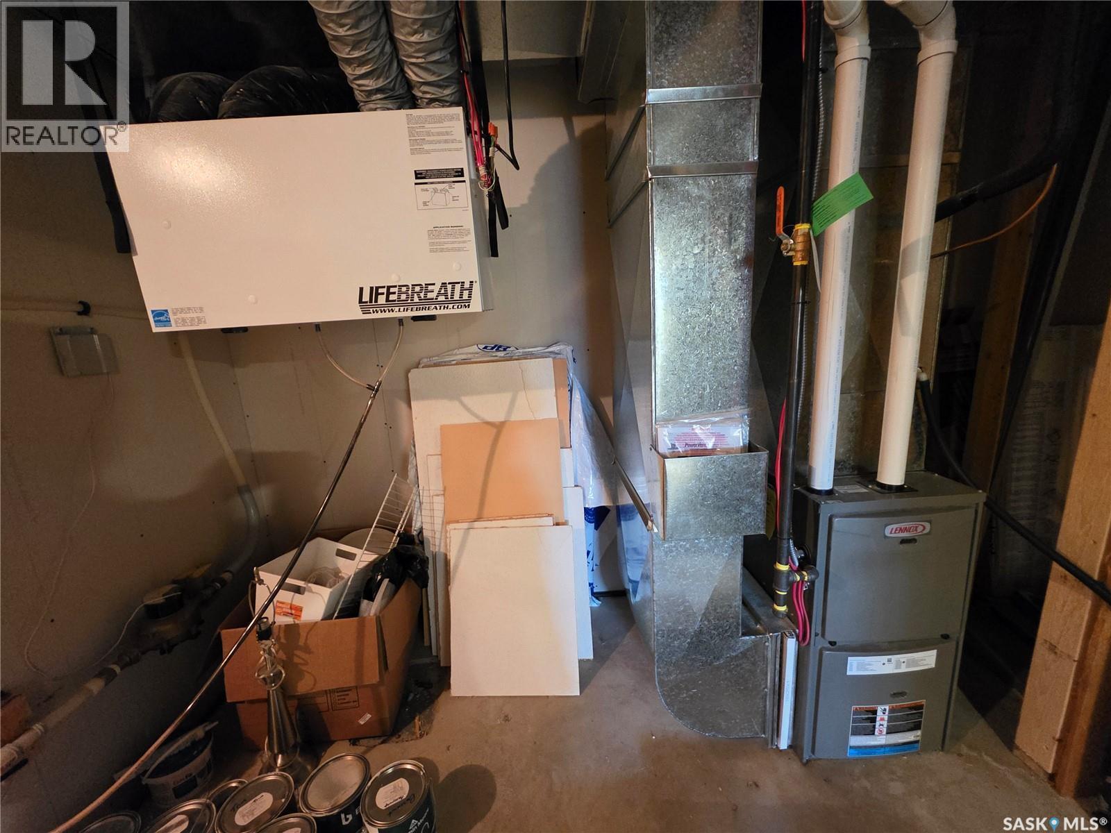 553 Douglas Drive, Swift Current, SK - Indoor Photo Showing Basement