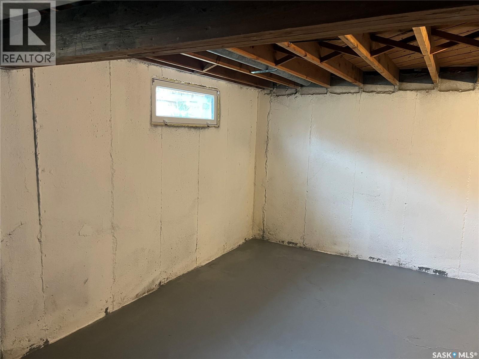 2745 Abbott Road, Regina, SK - Indoor Photo Showing Basement