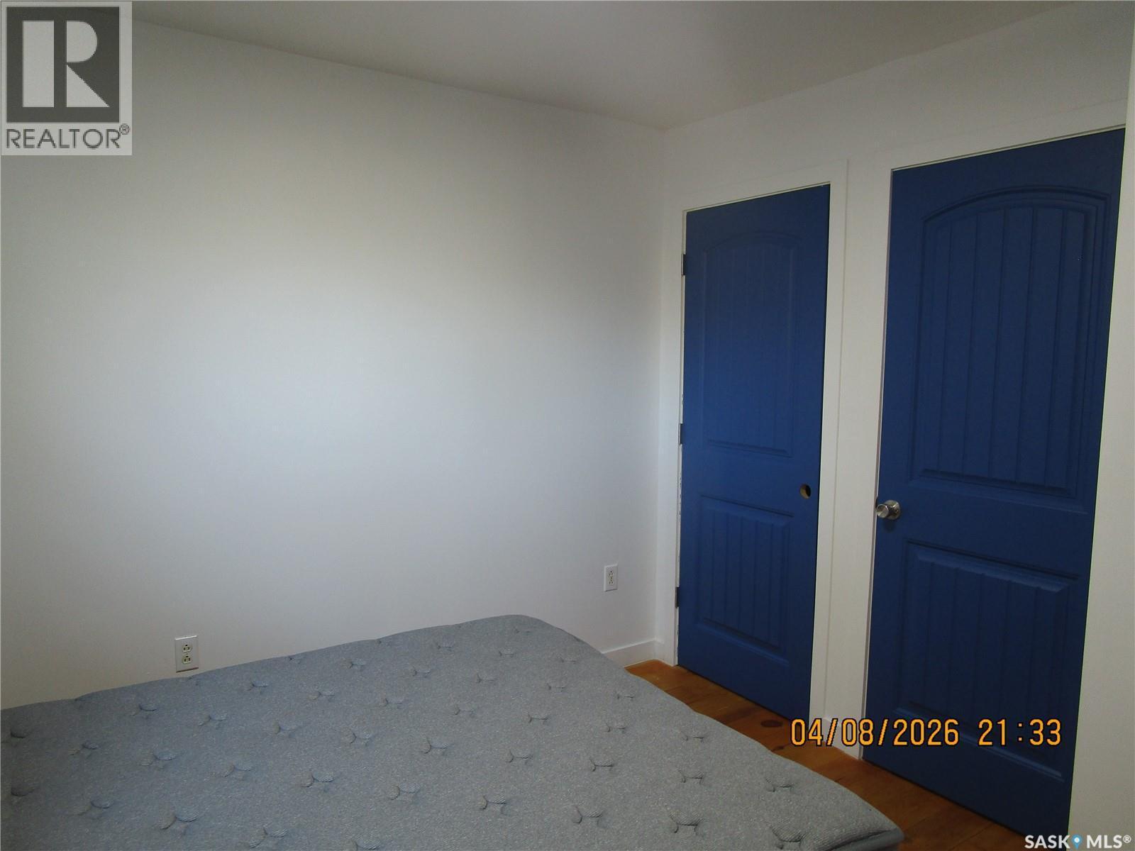 233 4Th Avenue E, Gravelbourg, SK - Indoor Photo Showing Bedroom