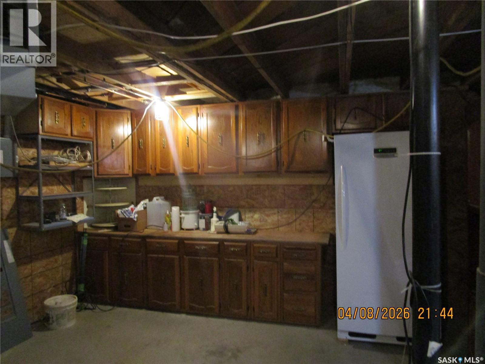 233 4Th Avenue E, Gravelbourg, SK - Indoor Photo Showing Basement