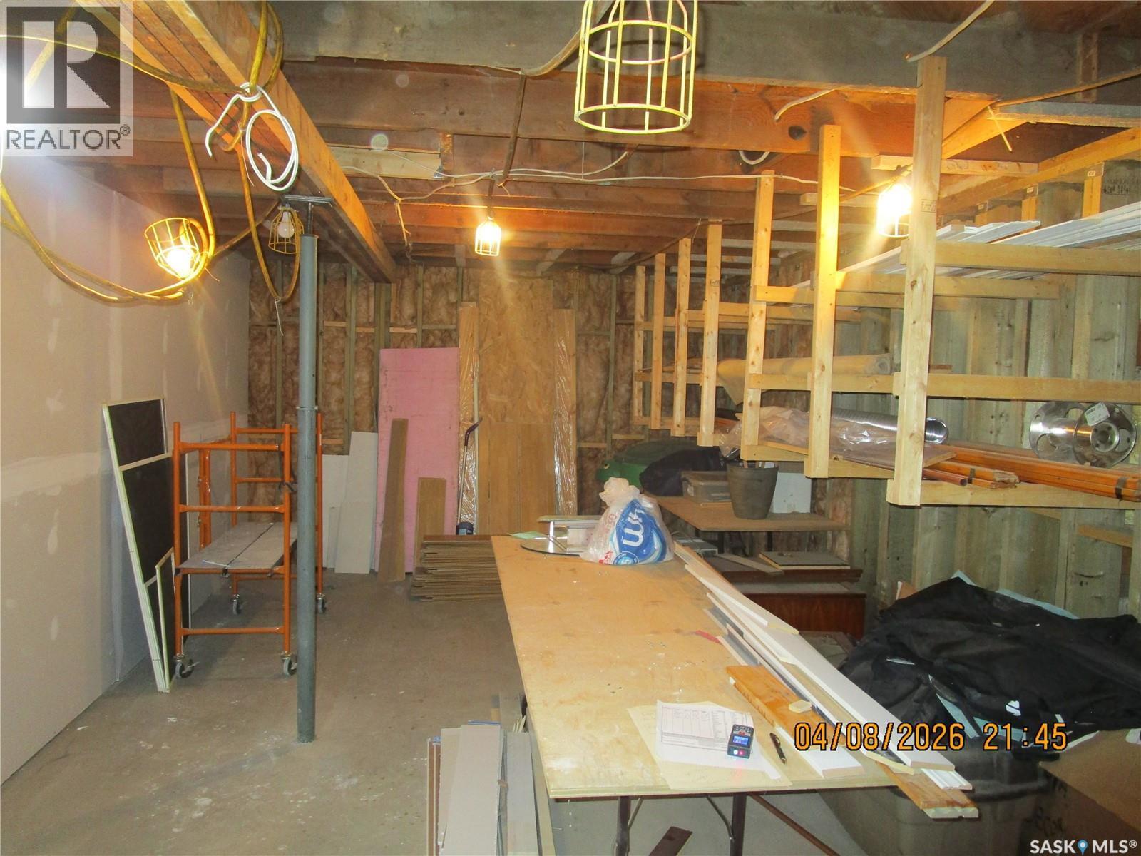 233 4Th Avenue E, Gravelbourg, SK - Indoor Photo Showing Basement