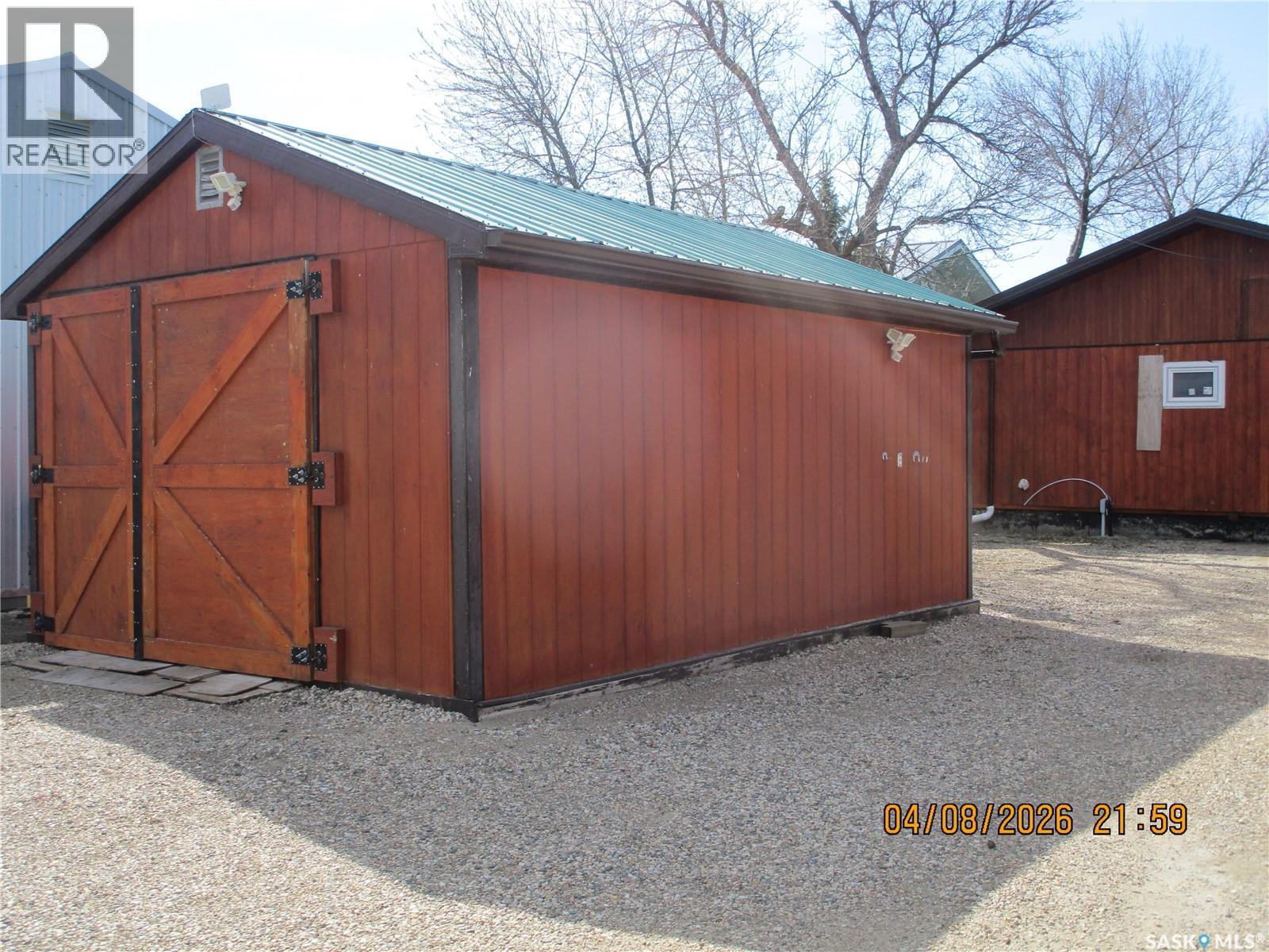 233 4Th Avenue E, Gravelbourg, SK - Outdoor