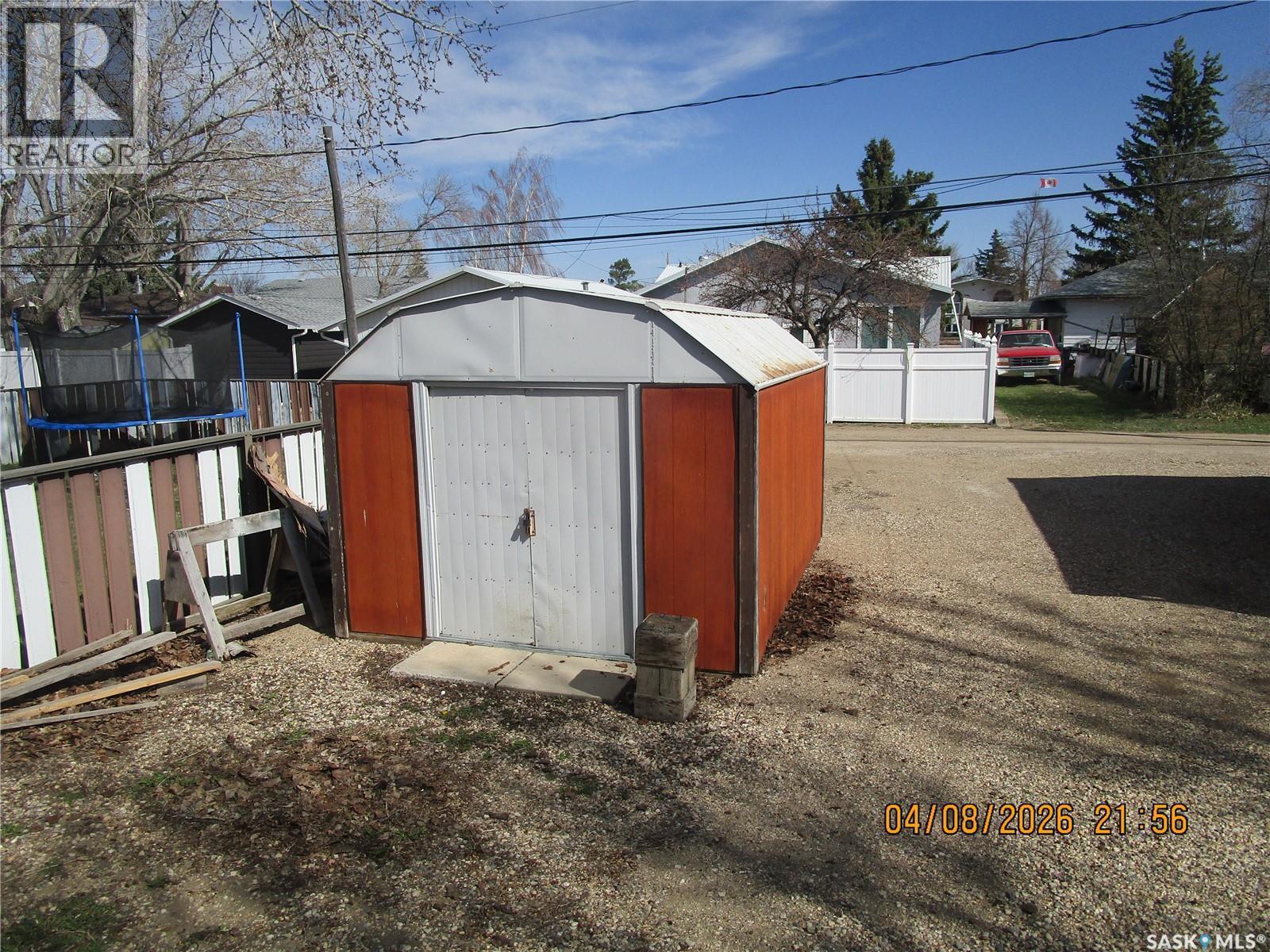 233 4Th Avenue E, Gravelbourg, SK - Outdoor