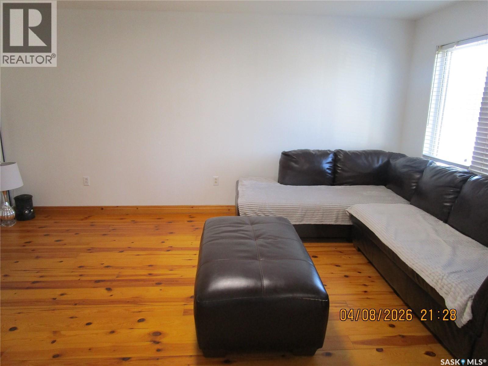 233 4Th Avenue E, Gravelbourg, SK - Indoor Photo Showing Other Room