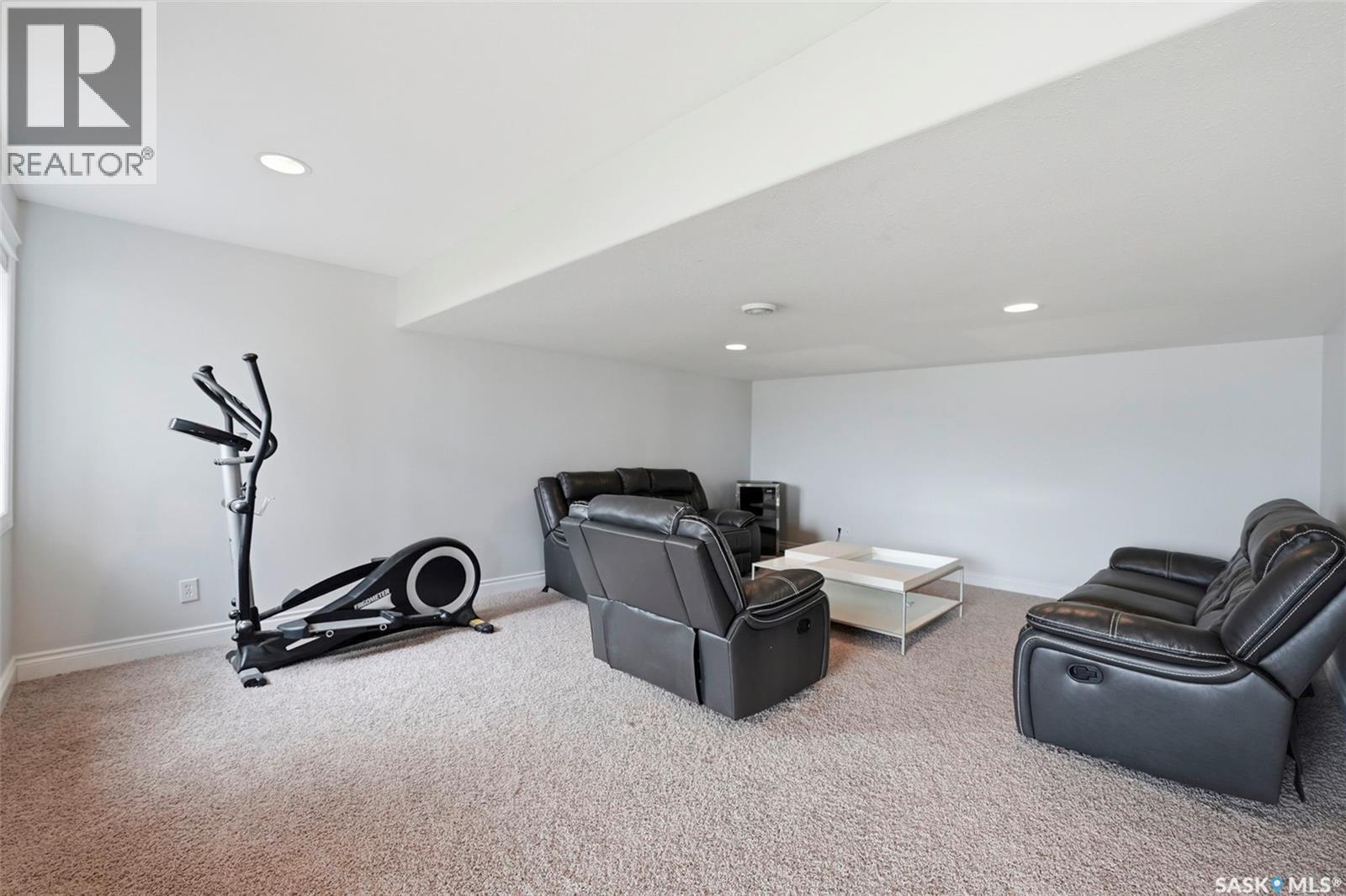 418 Nicklaus Drive, Warman, SK - Indoor Photo Showing Other Room