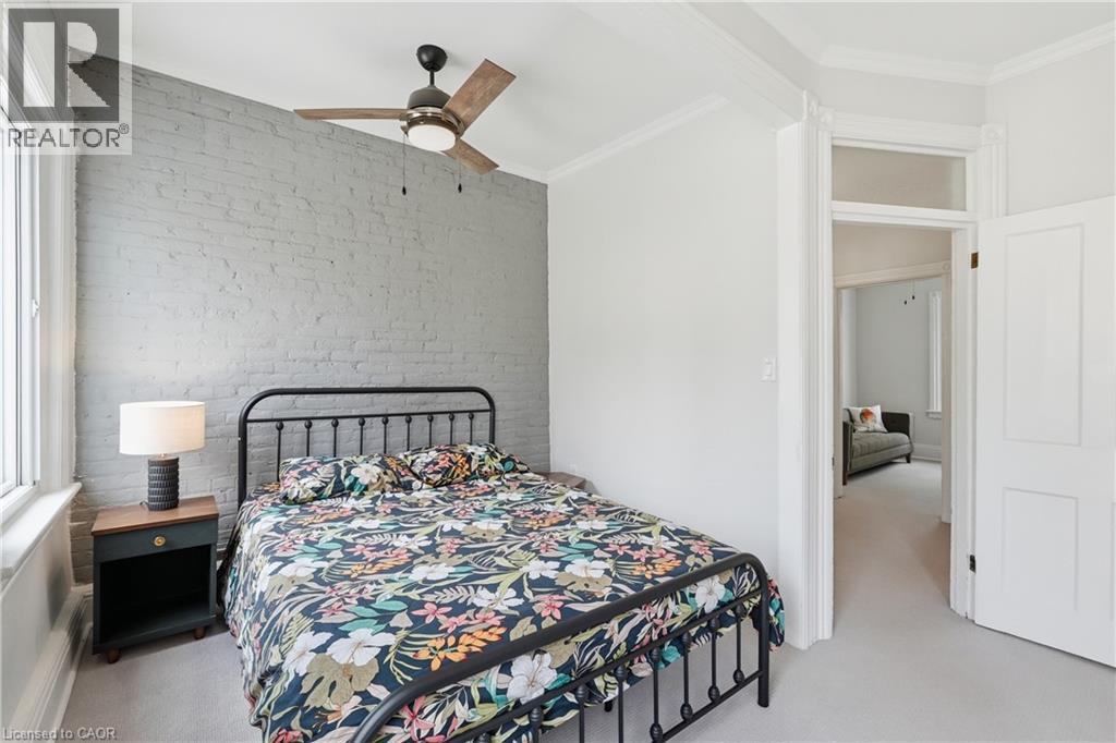 277 Main Street W, Hamilton, ON - Indoor Photo Showing Bedroom