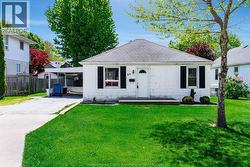 84 Robinson STREET Leamington, ON N8H 1Z4