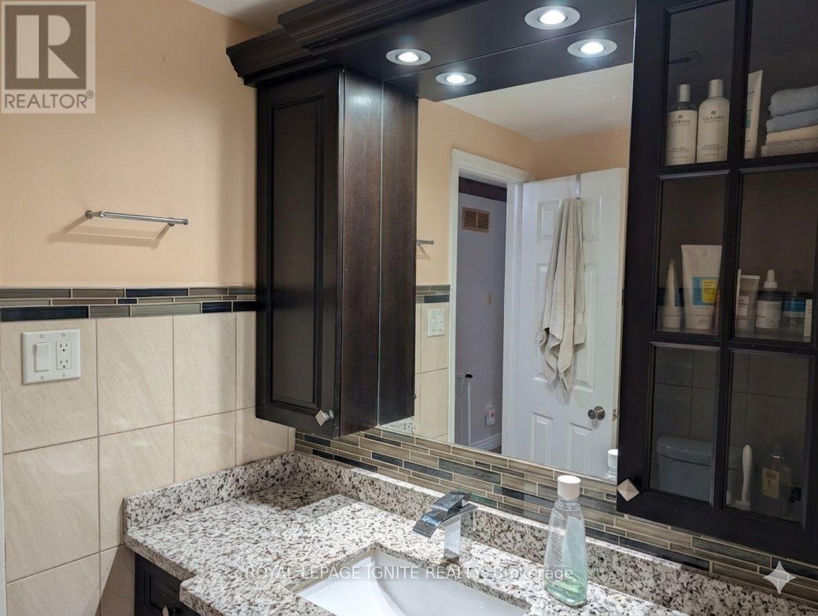 98 Chloe Crescent, Markham, ON - Indoor Photo Showing Bathroom