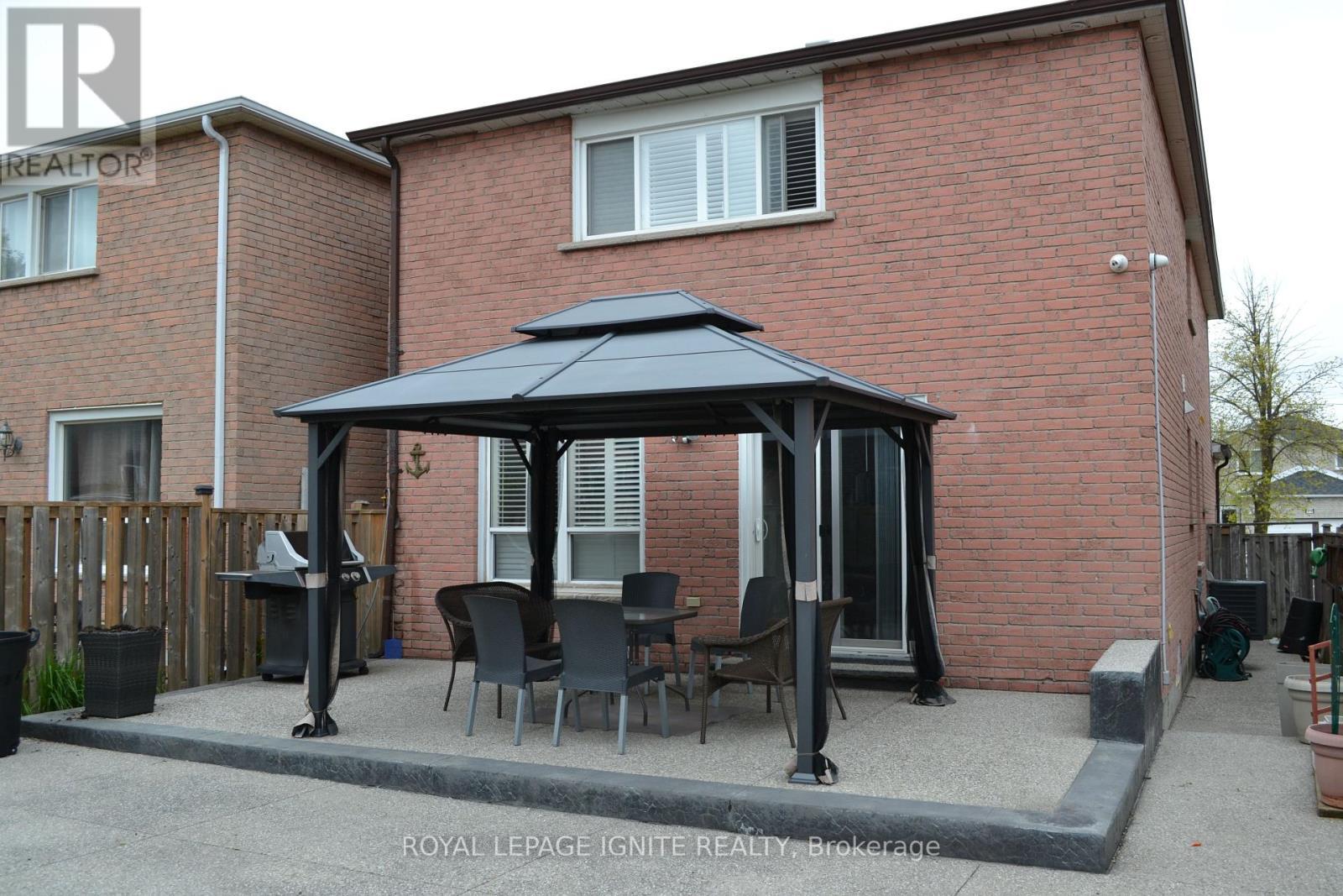 98 Chloe Crescent, Markham, ON - Outdoor With Exterior