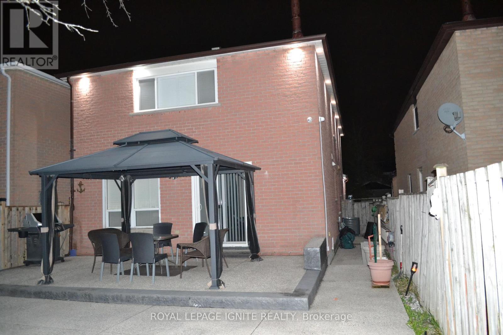 98 Chloe Crescent, Markham, ON - Outdoor With Exterior