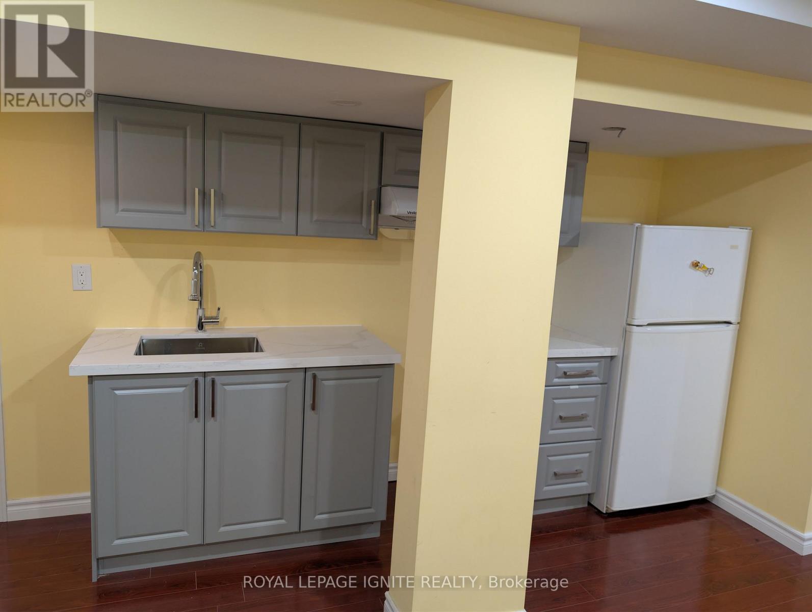 98 Chloe Crescent, Markham, ON - Indoor Photo Showing Kitchen