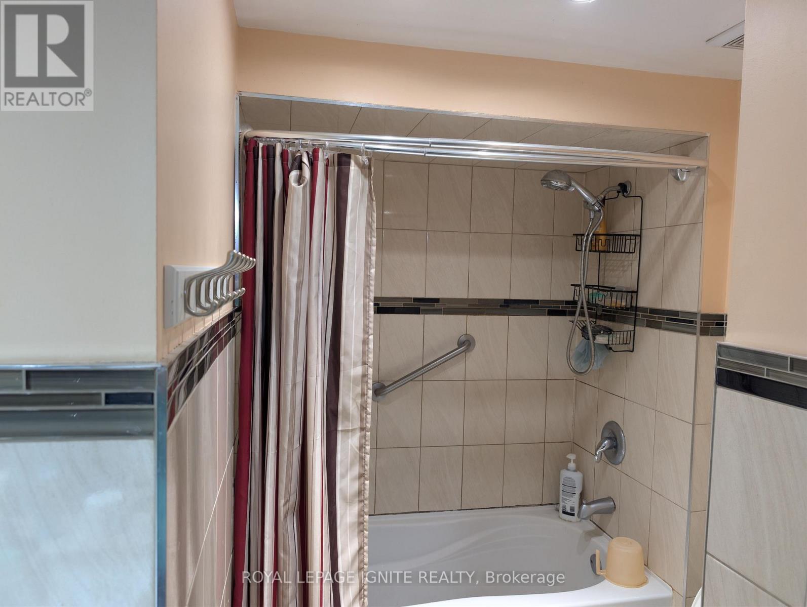 98 Chloe Crescent, Markham, ON - Indoor Photo Showing Bathroom